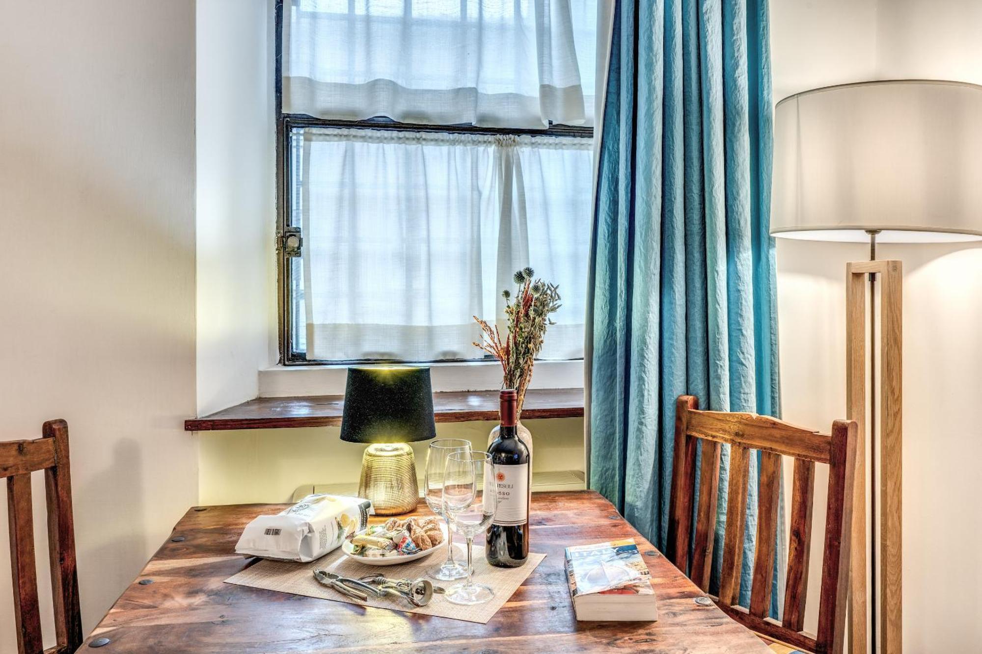 Maya Rhome Trastevere Рим Екстер'єр фото