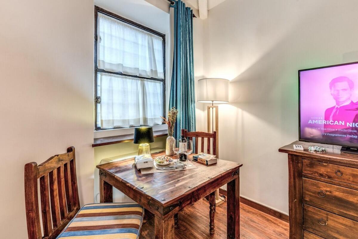 Maya Rhome Trastevere Рим Номер фото